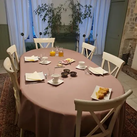 ベッド・アンド・ブレックファスト Domaine De La Cour Vautier Mandeville-en-Bessin