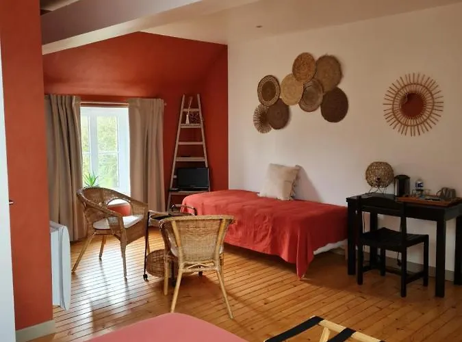 Domaine De La Cour Vautier Bed & Breakfast