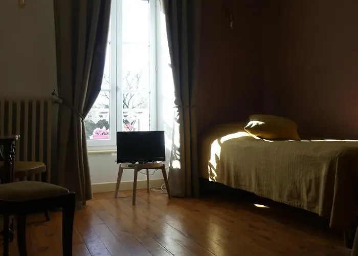 Domaine De La Cour Vautier 3*