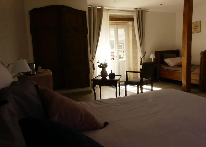 Domaine De La Cour Vautier Bed & Breakfast 3*